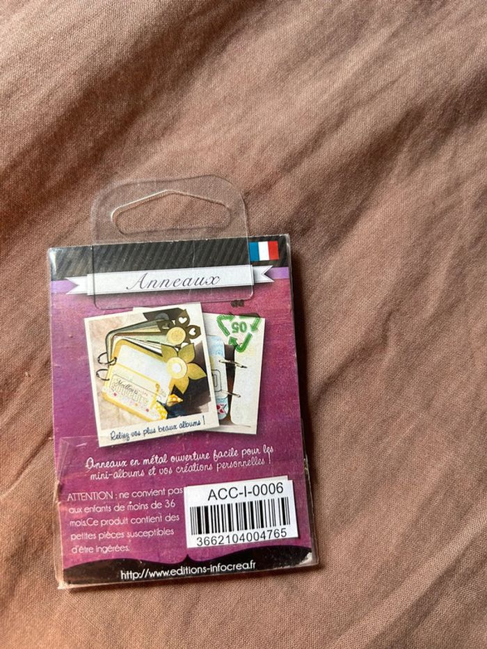 Lot neuf de 5 anneaux scrapbooking - photo numéro 2