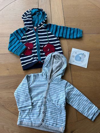 Lot 2 vestes Taille 6 Mois