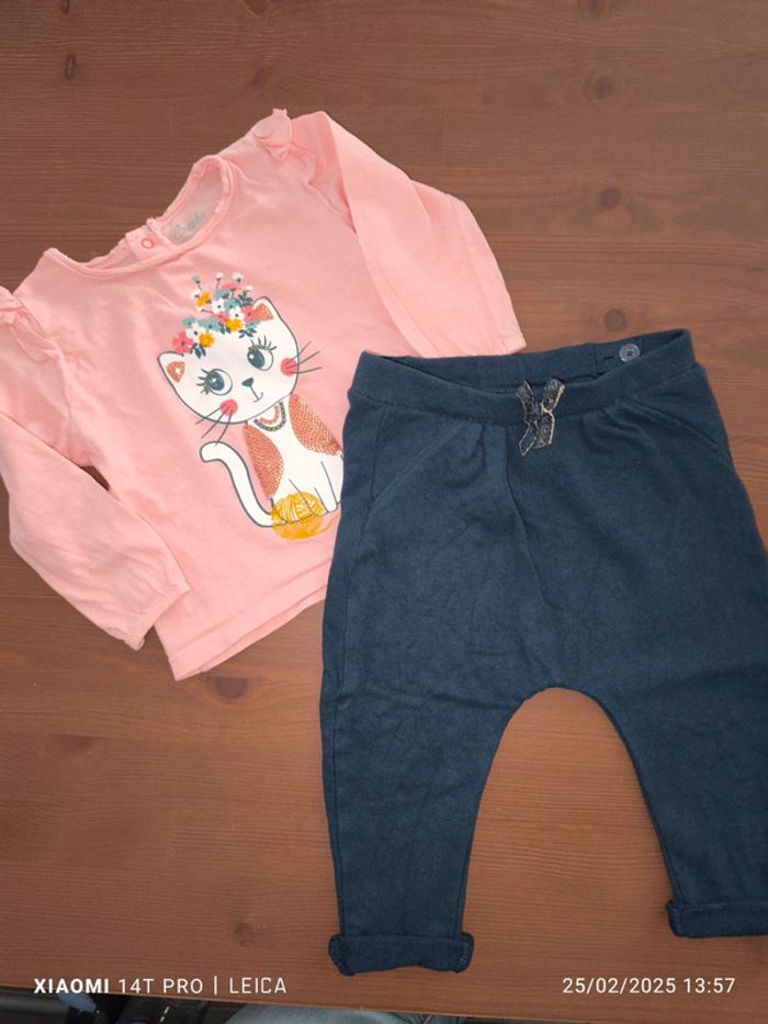 Ensemble jogging et tee shirt ML 12 mois