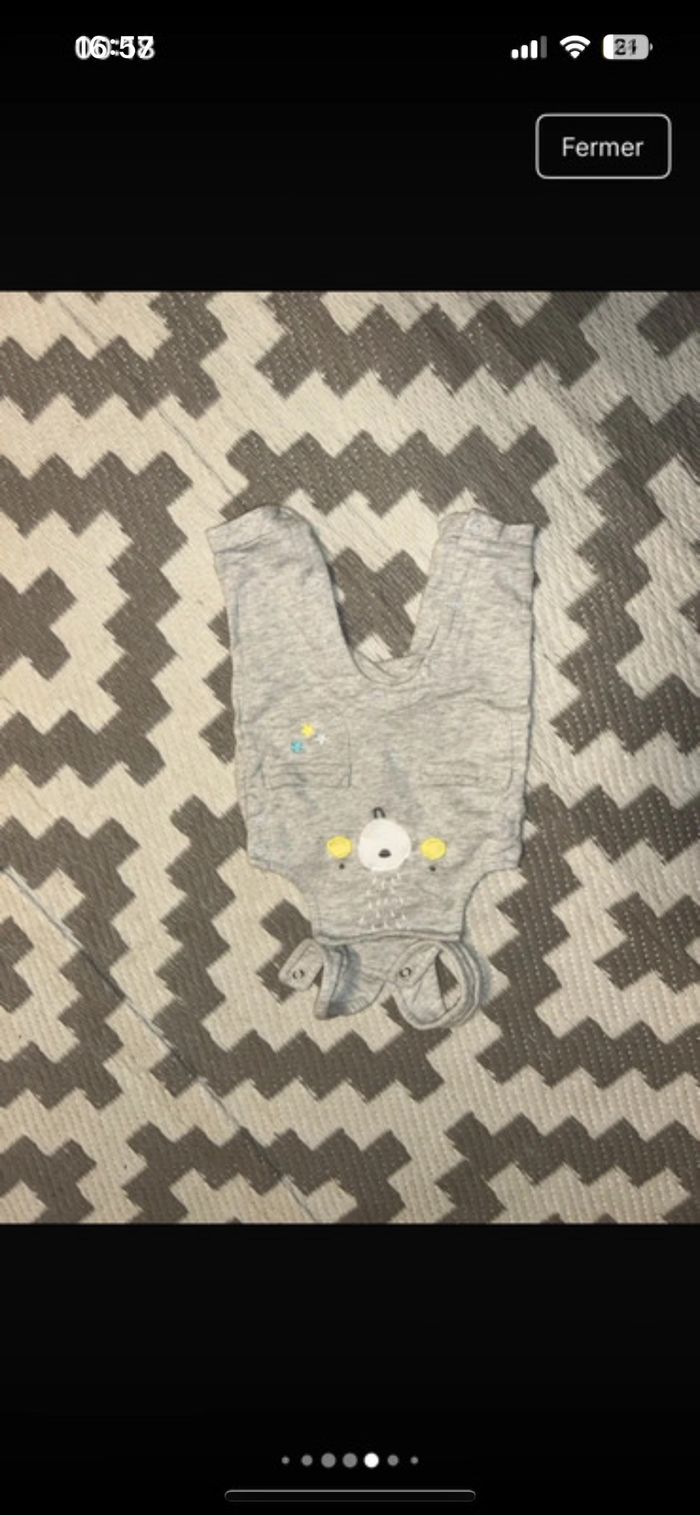 Lot vêtements bébé 1 mois 42 pièce - photo numéro 7