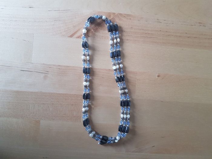 Bracelet collier ras de cou sautoir perles brillant à facettes bleu blanc aime,t - photo numéro 3