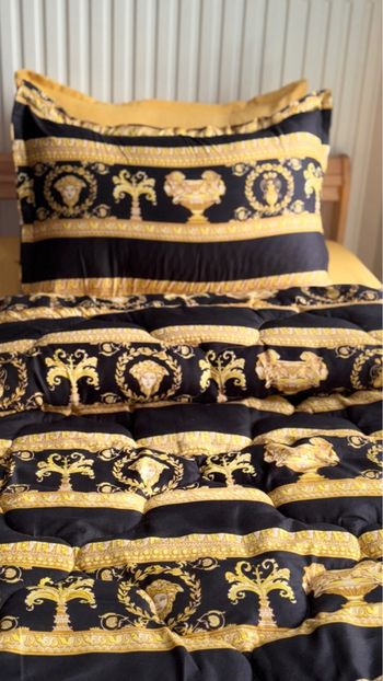 Couette Versace à vendre 