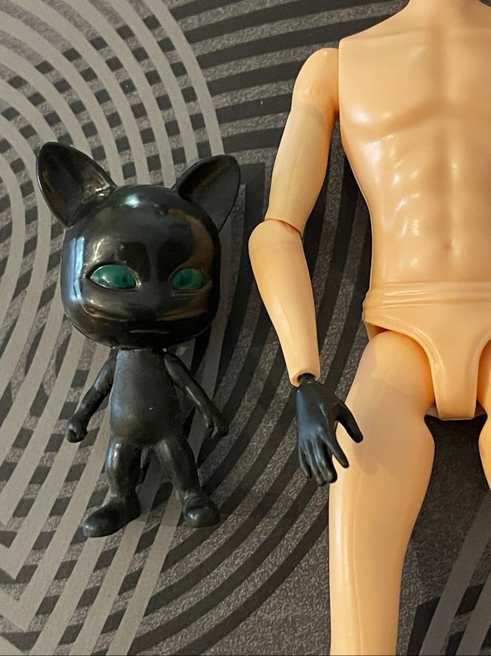 Lot poupée et figurine Miraculous - photo numéro 4