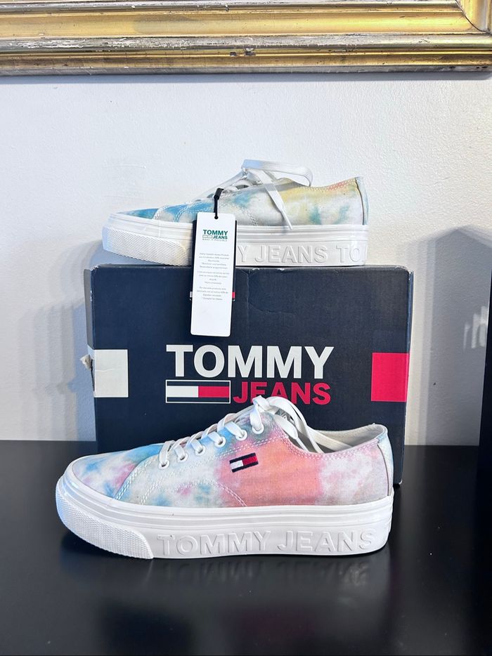 Tommy Jeans sneakers tie-dye – Pointure 38 – Neuves avec boîte – Coloris vibrant
