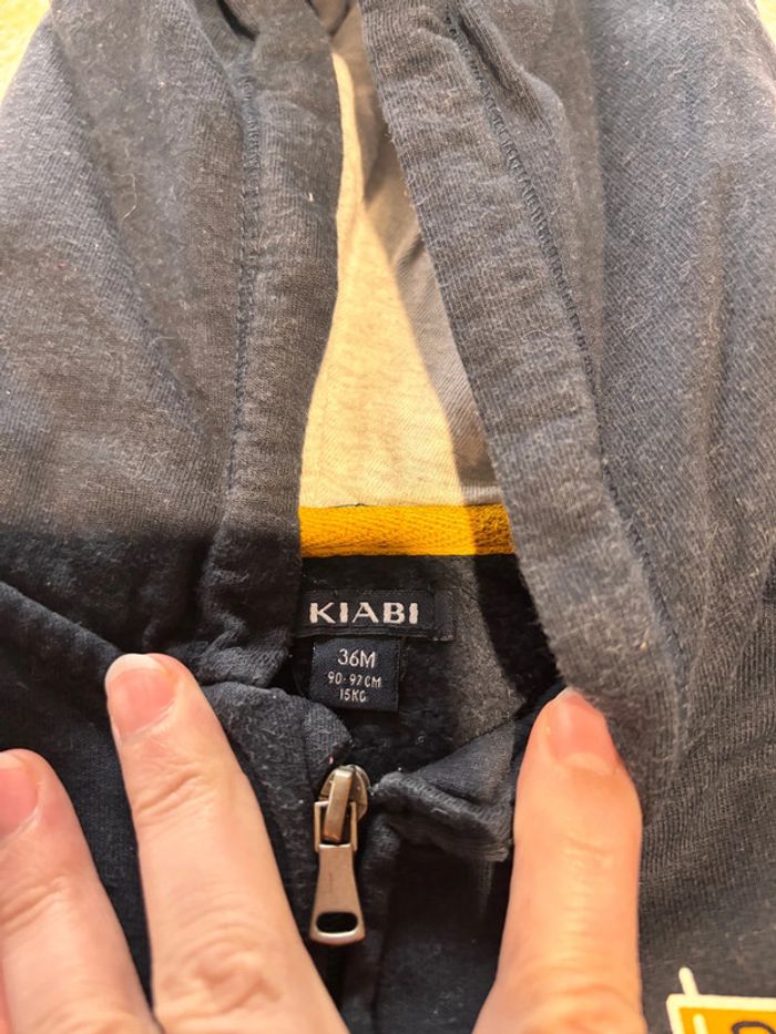 🌸 Lot pulls veste zipée 3 ans🌸 - photo numéro 2