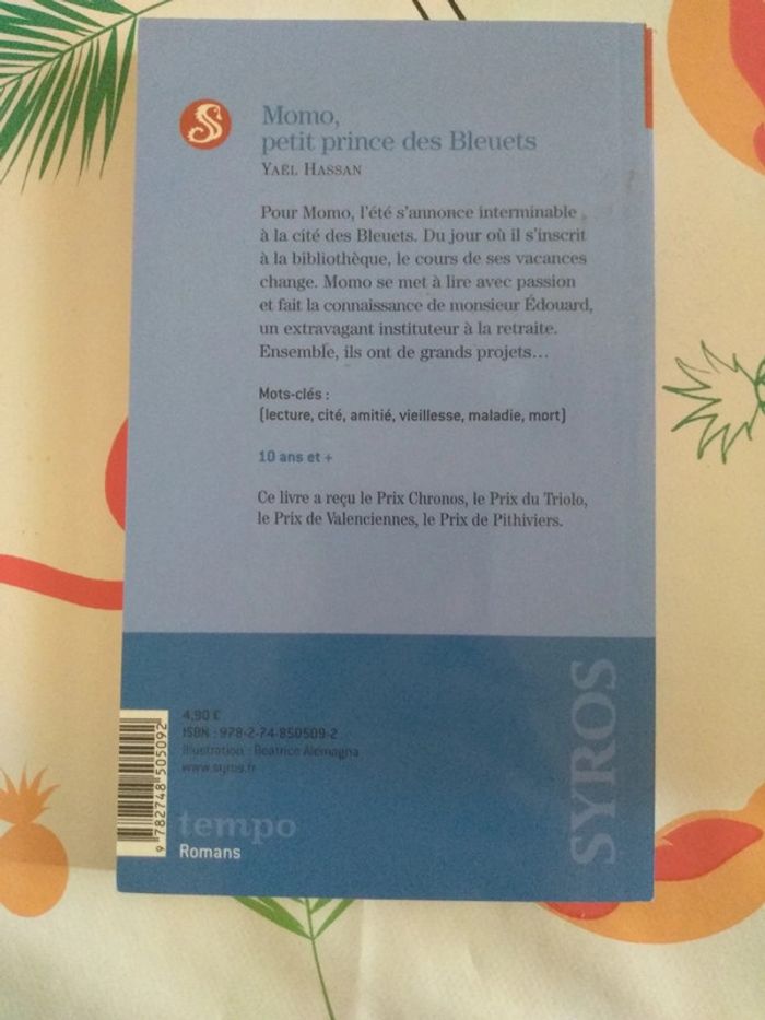 Livre Momo, petit prince des Bleuets - photo numéro 2