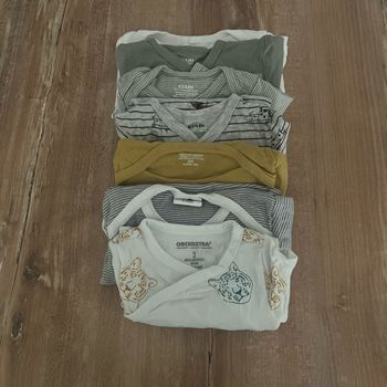 Lot de 7 bodies 3 mois