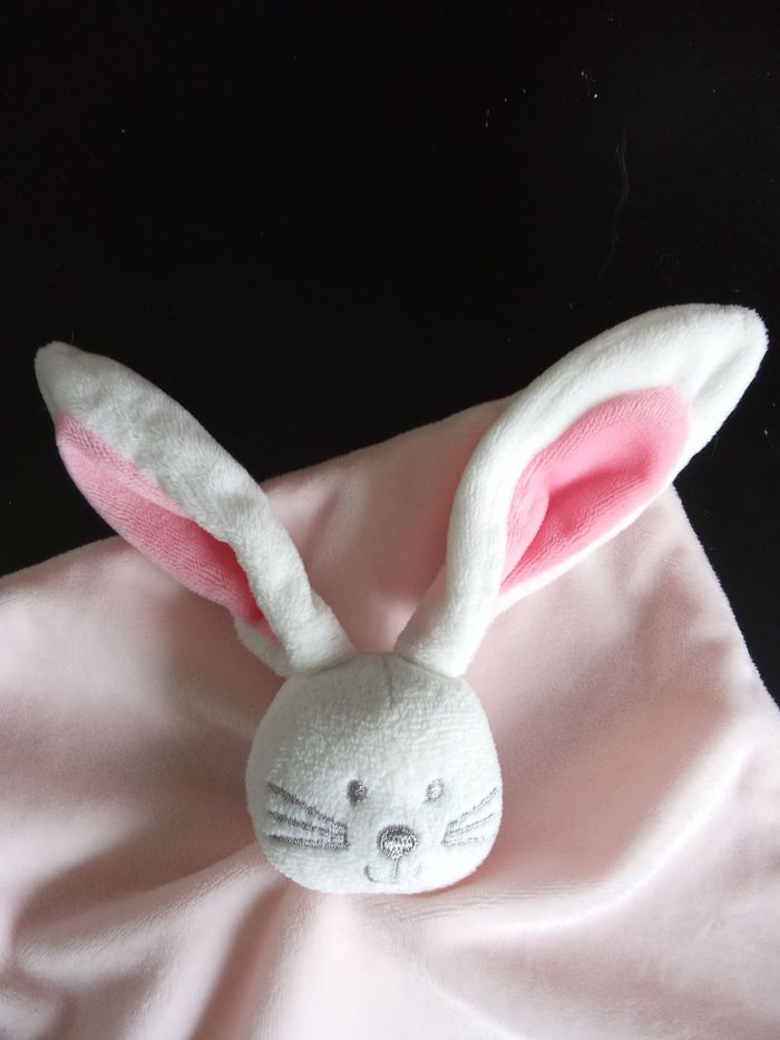 Doudou mouchoir carré lapin rose, blanc, fuchsia, bébé fille - photo numéro 4