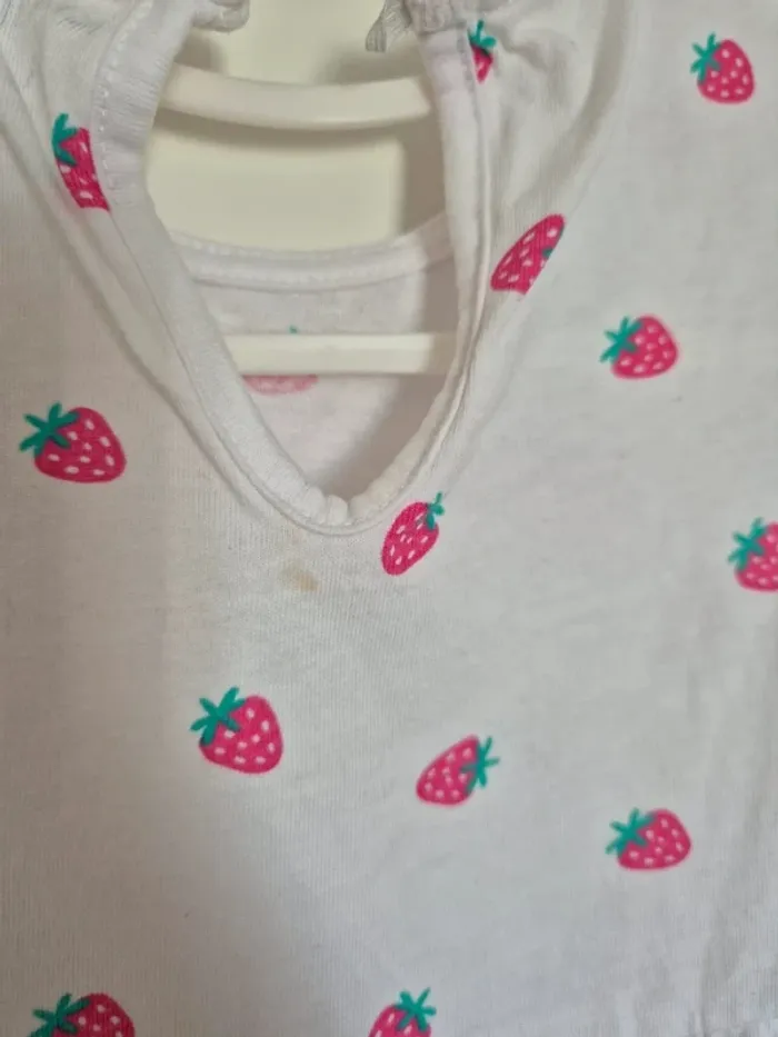 robe d'été KIABI taille 2 ans 92cm blanches motifs fraises sans  manches  🌸 collection 2025 - photo numéro 5