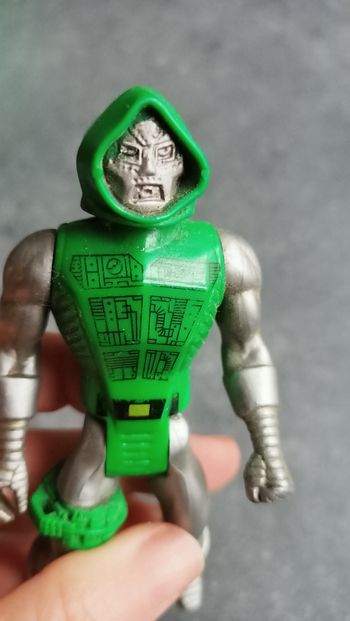 Figurine guerres secrètes docteur doom fatalis 