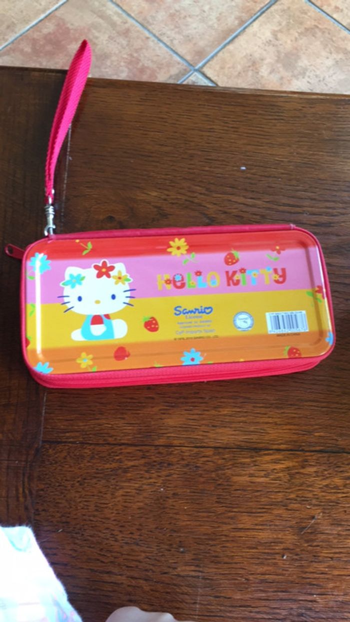 Portefeuille compagnon hello kitty - photo numéro 2