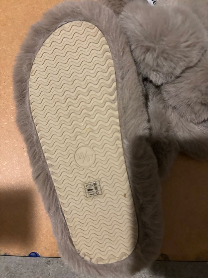 Chaussons femme - photo numéro 2