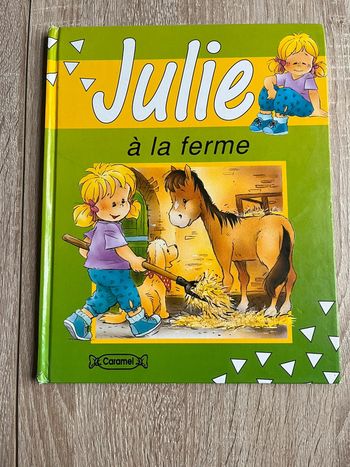 Livre Julie à la ferme