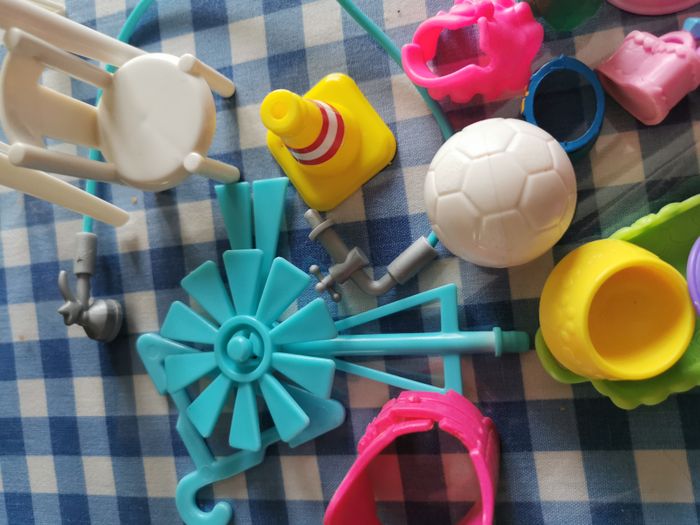 Lot de 33 accessoires et mobilier pour poupée - photo numéro 7