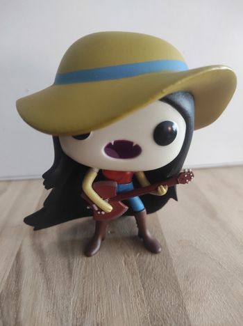 Figurine Funko pop Marceline 301 SANS boîte ( Adventure Time )