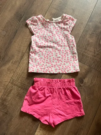 Ensemble rose fleuris 3 mois