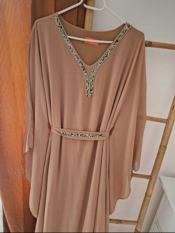 Robe longue beige - photo numéro 2