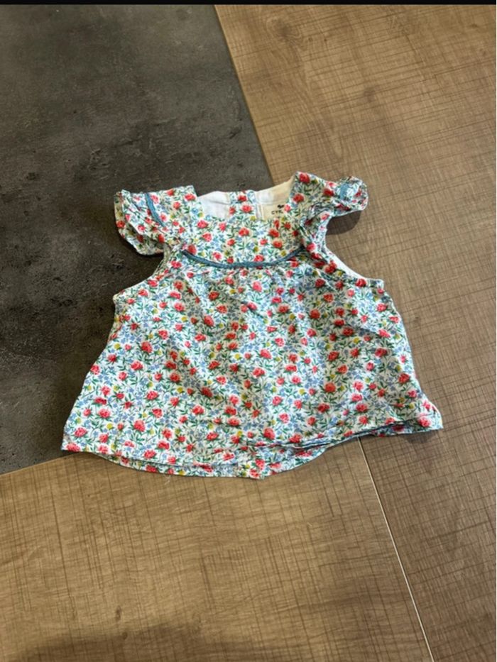 Chemise à manches courtes à fleurs bebe taille 1 mois cyrillus