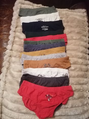 Lot 13 articles sous-vêtements garçon 12 ans