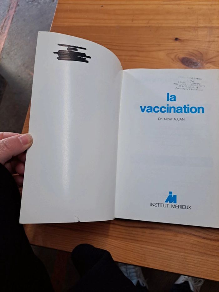 Livre La Vaccination - photo numéro 3