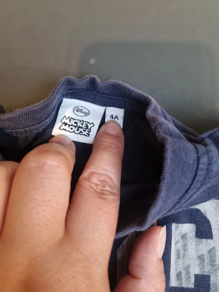 T-shirt marine avec dessin Mickey - photo numéro 2