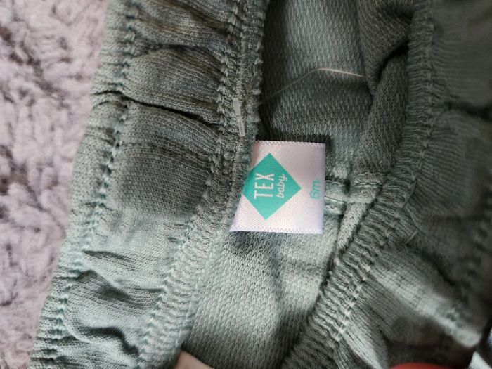 Short neuf 6 mois - photo numéro 3