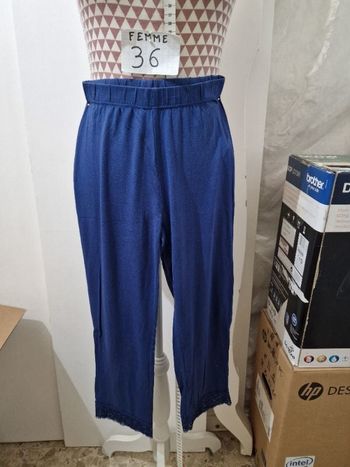 Leggings, bleu, en très très bon état, en viscose & elasthanne, bas en dentelle, longueur 71cm