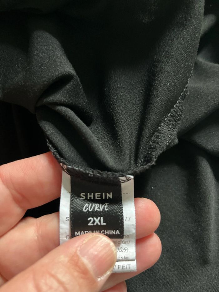 T’es shirt sans manche - photo numéro 3