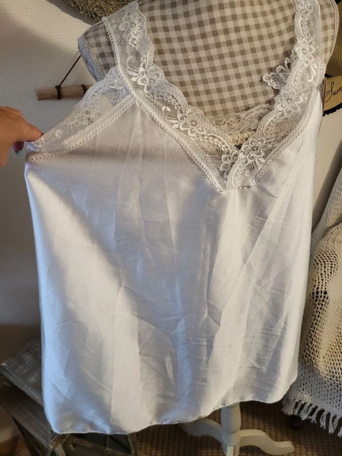 Top dentelle - photo numéro 2