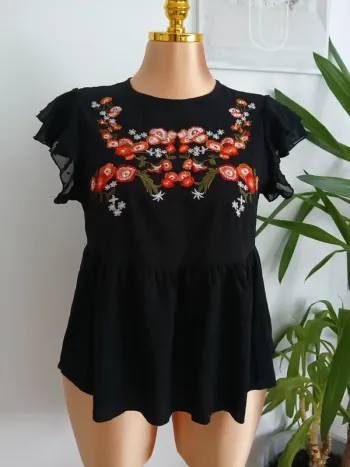 Blouse brodée Taille M🌿💝