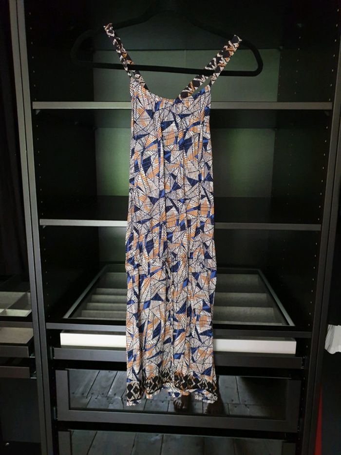 Robe promod taille 40 mais correspond plus a un 38