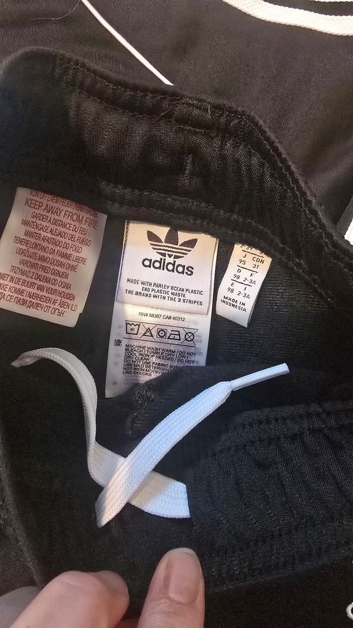 (Neuf non porté) 🏷🤩🥰  superbe survetement ADIDAS unisex 3 ans 🥰🤩 - photo numéro 5