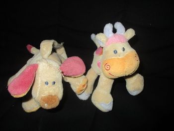 Lot de 2 peluches hochets