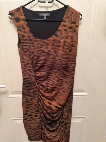 Robe Marque Camomilla taille 38 marron