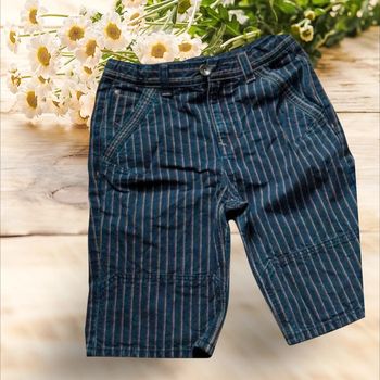 Bermuda en jeans bleu marine avec fines rayures NKY