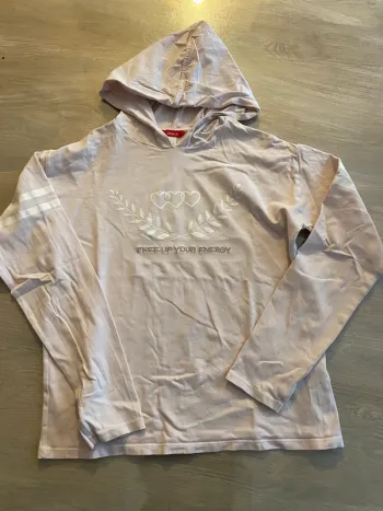 T-shirt avec manches et capuche