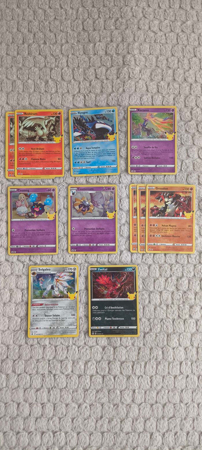 Lot de 11 cartes Pokémon Célébrations 25 ans