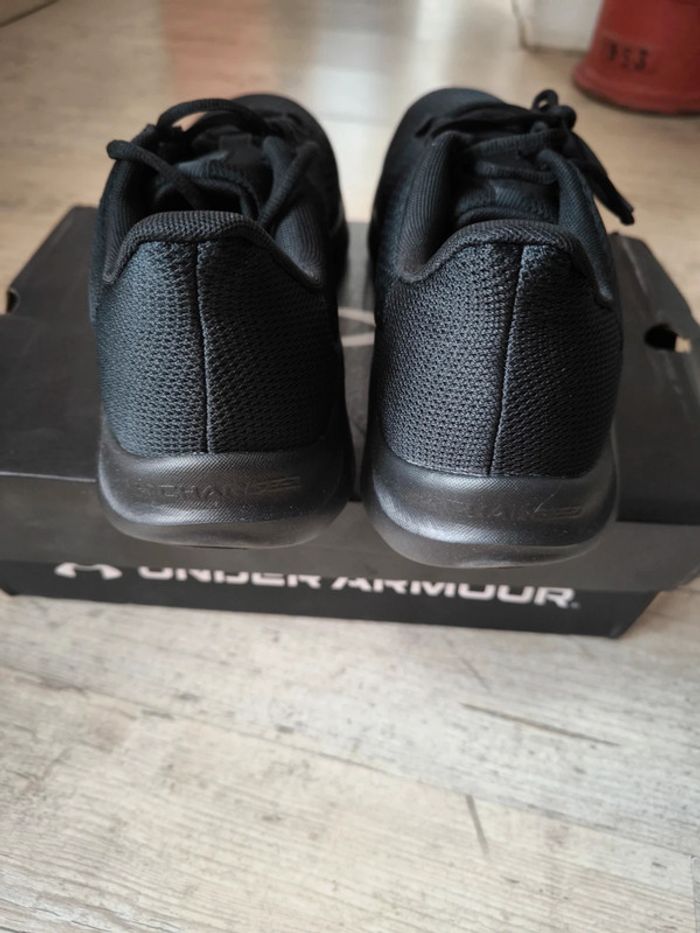 Basket under armour taille 47,5 UA charged pursuit 3 BL neuve - photo numéro 5