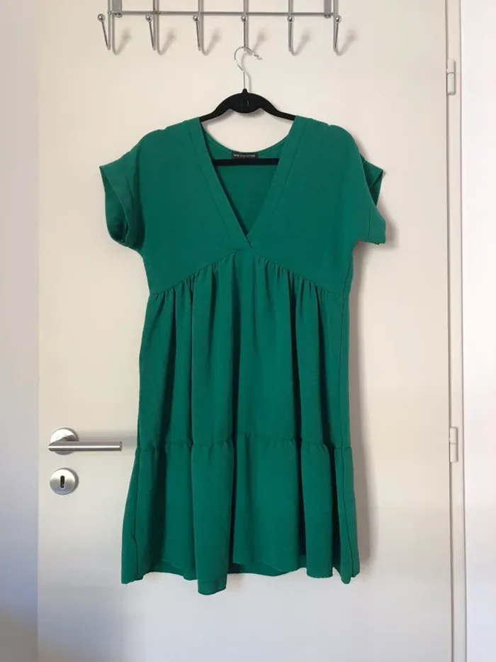 Robe fluide verte New Collection taille unique