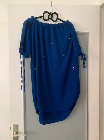 Haut bleu électrique