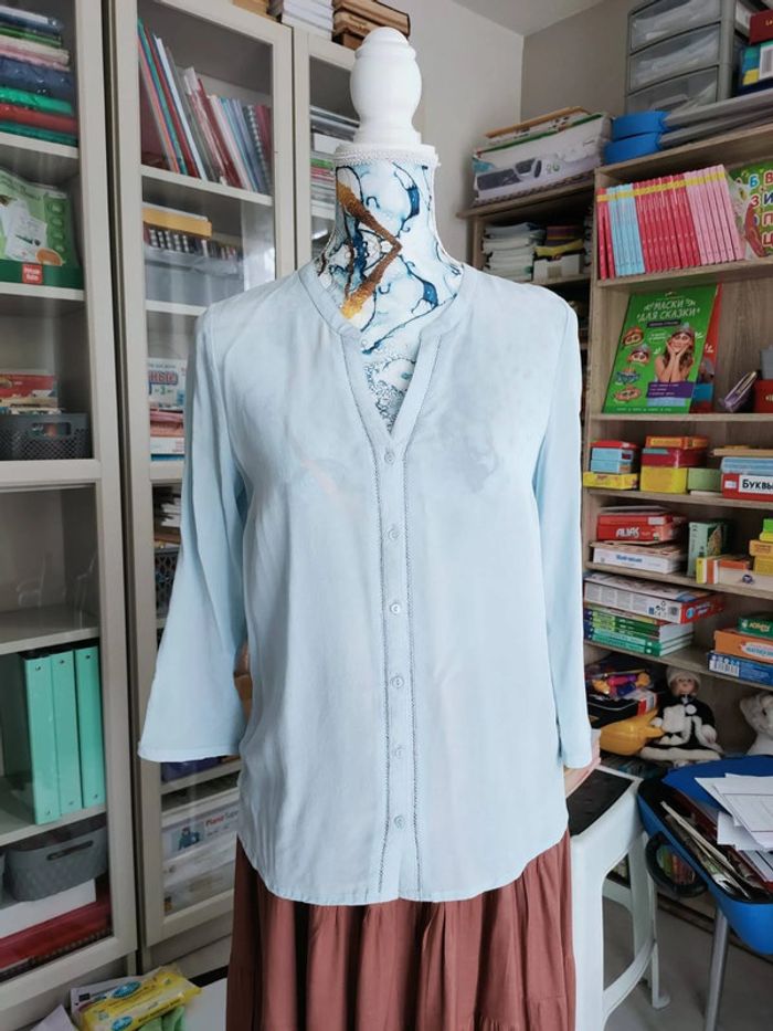 Chemise Antonelle Bleu Pâle – Élégance Décontractée et Intemporelle !