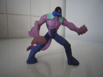 FIGURINE MONSTRE MARIN