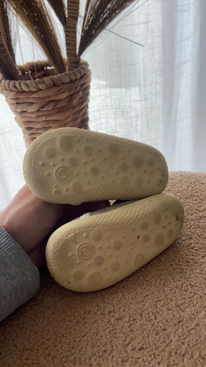 Lot chaussons 18 / 20 / 22 - photo numéro 5
