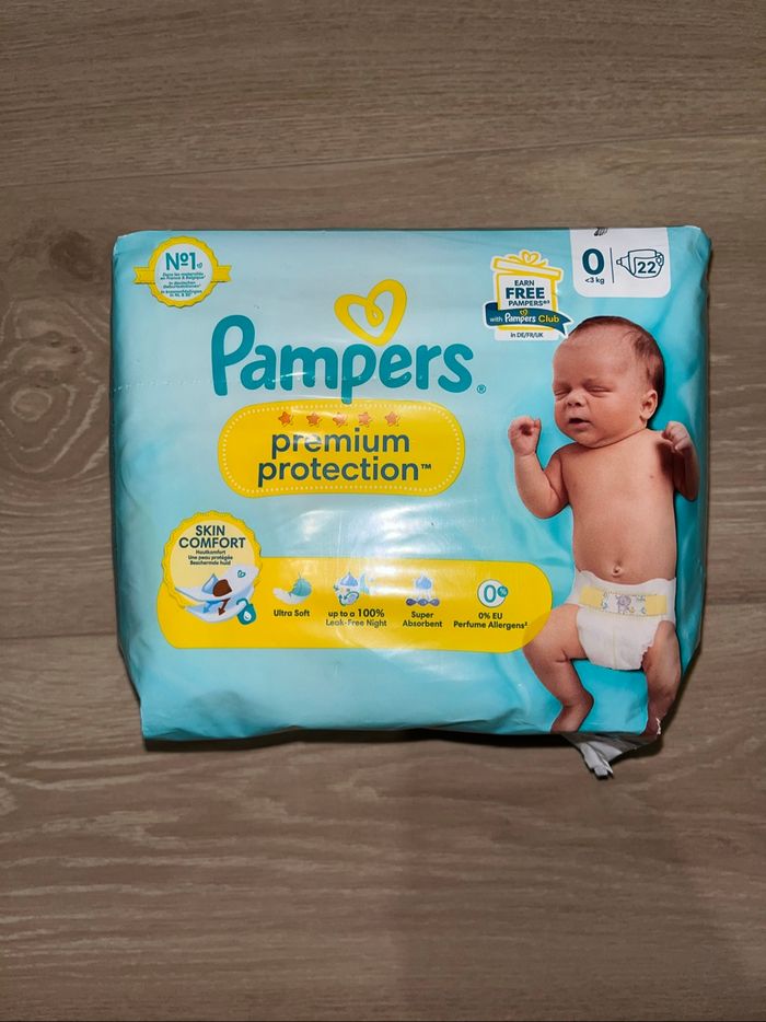 Paquet de couches Pampers taille 0