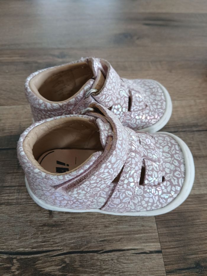 Chaussures et chausson 17 - photo numéro 2