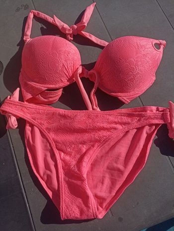 Maillot de bain deux pièces taille 42
