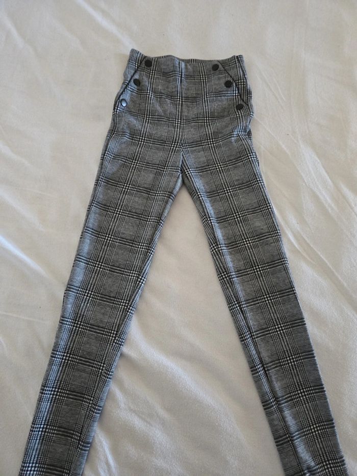 Pantalon Stradivarius en XS - photo numéro 2