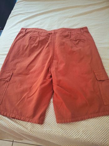 Bermuda homme taille 52  coloris rouille  poche sur le côté