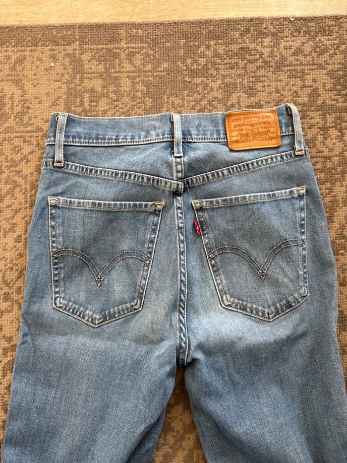 Jean👖 Levis - photo numéro 3