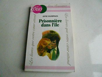 Anne Hampton « Prisonnière dans l’île » neuf